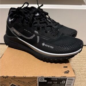 Nike Women’s React Trail 4 Gore-Tex